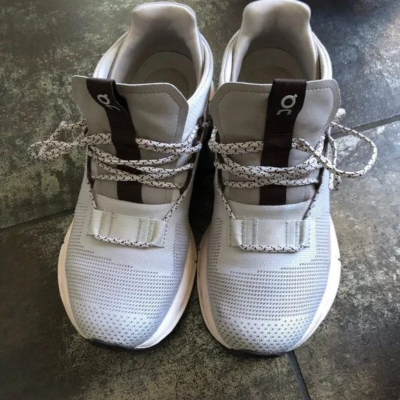 On Running Women's Cloudnova Sneakers - Gray and Soft pink eggshells - Picture 4 of 10